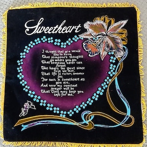 Vintage hand painted &quot;Sweetheart&quot; souvenir pillow cover in excellent condition
