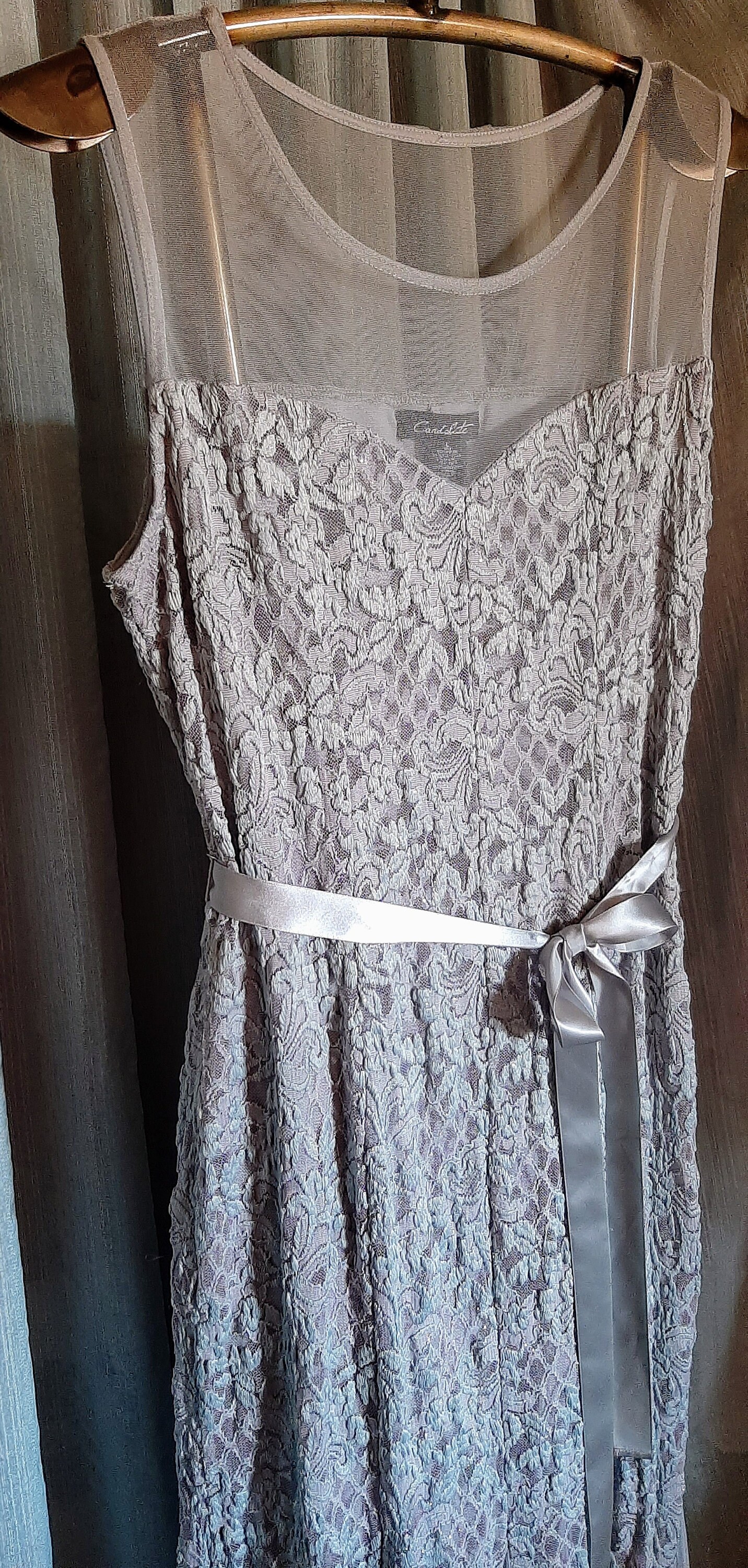 お歳暮 人気 オシャレ Sleeveless Sheer Lined Fitted Lacy Long Candalite Lilac ワンピース