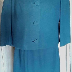 sehr schöner petrol grüner Pendleton 100% reine Wolle 2teiliger Rock und Jacke in exzellenten Zustand.  Größe 10. Achsel zu Achsel ist 49 cm Taille 61 cm