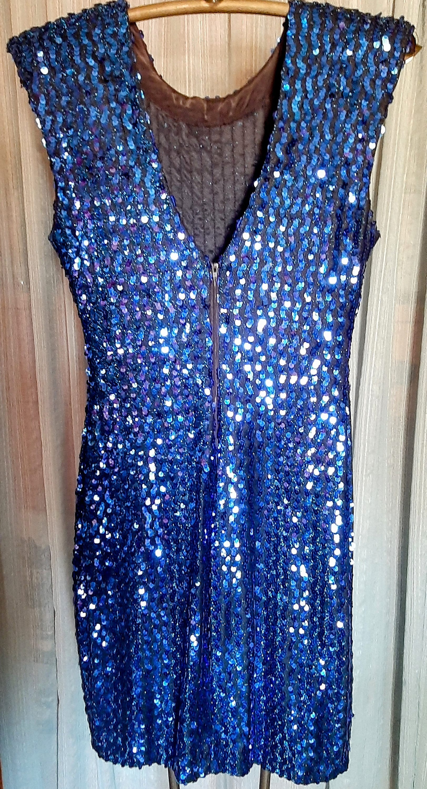 Blue Sequined Stepping Out Sleeveless Form Fitting Dress in Excellent  Condition. Size 7. Armpit to Armpit is 18, Waist is 28, Hips Are 36 - Etsy