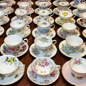 Mismatched Tea Cups and Saucers // Vintage Tea Cups and Saucers // Mix & Match Tea Cups // Tea Cups Bulk Lot // Tea Party