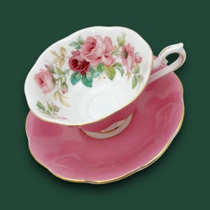 Vintage Royal Albert Cabbage Rose Avon Teetasse und Untertasse