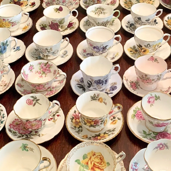 Mismatched Tea Cups and Saucers // Vintage Tea Cups and Saucers // Mix & Match Tea Cups // Tea Cups Bulk Lot // Tea Party