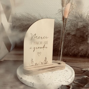 cadeau crèche -  fleurs séchées - Merci Aidé Grandir - maitresse, astem, puéricultrice - Pancarte Gravée avec Soliflore et Fleurs Séchées