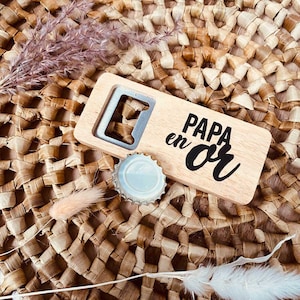 Papa houten flesopener in goud - flesopener - papa cadeau idee