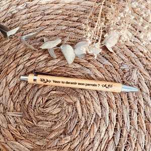 Stylo bille en bois demande parrain - Bic annonce grossesse bébé - pregnancy announcement - demande marraine - annonce grossesse