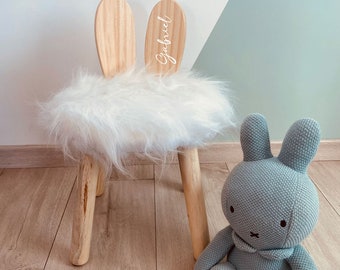 Tabouret personnalisé prénom enfant - décoration chambre lapin - assise en fausse fourrure - transat / chaise de plage enfant