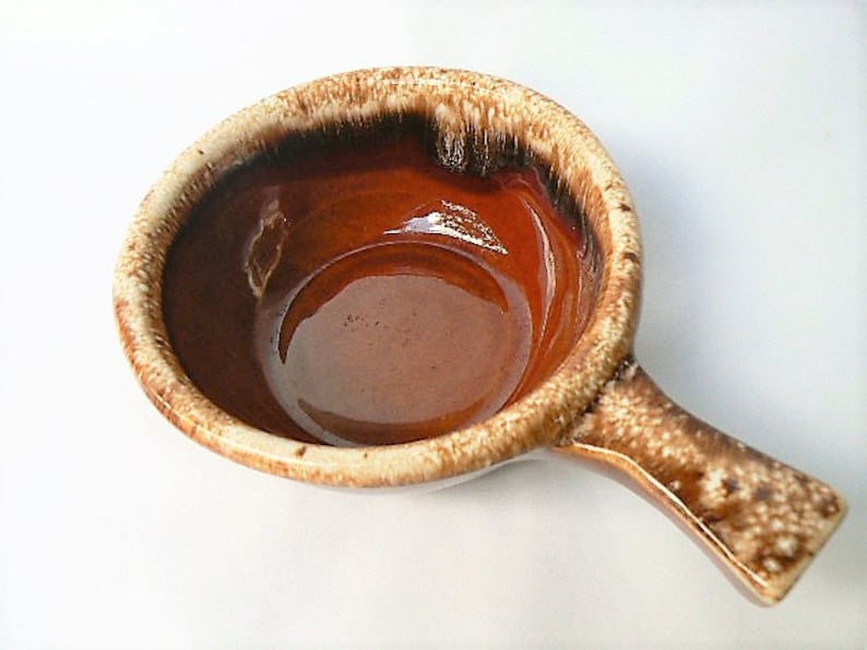 Soup chili bowl for chilly nights 5 14wide x 2 14 no lid Vintage Hull Pottery Individual Casserole with Handle in the Brown Drip Style