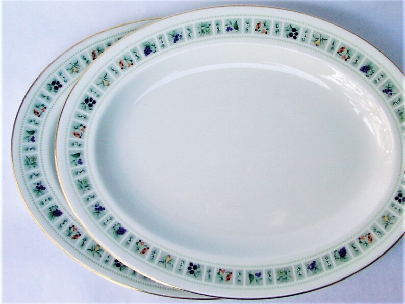 Flowers on Green Trim 1024 Fruit Made in England marked T.C Royal Doulton Tapestry 16 White Porcelain Ceramic Oval Serving Platter Plate