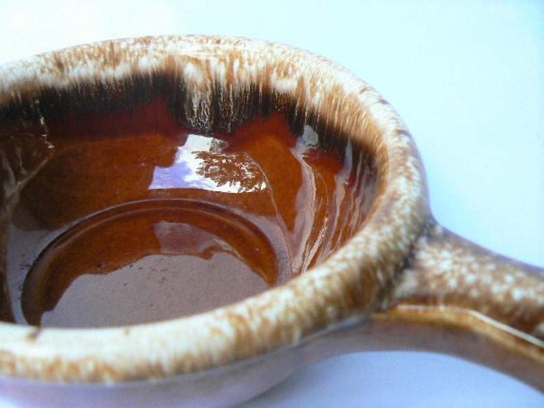 Soup chili bowl for chilly nights 5 14wide x 2 14 no lid Vintage Hull Pottery Individual Casserole with Handle in the Brown Drip Style