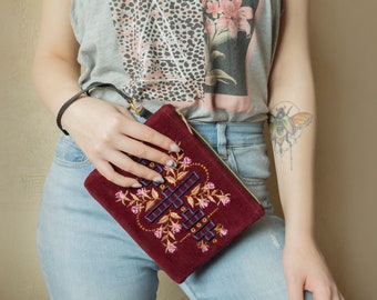 Cell Phone pouch Wristlet for women, Velvet Fabric zipper iPhone wallet, Flower purse