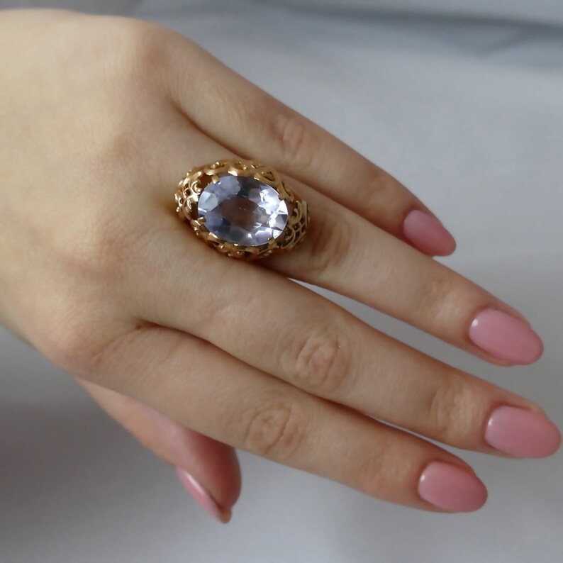 What is a cocktail ring
