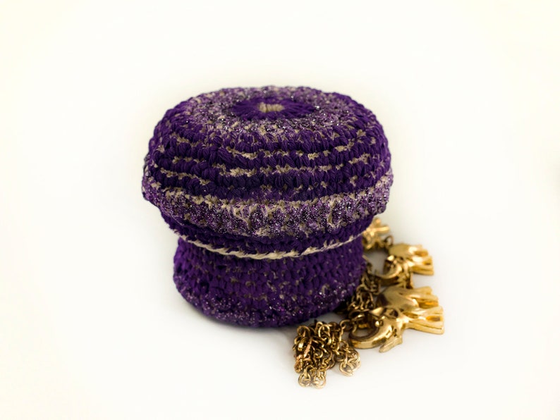 Mini jewelry box Violet Crocheted gifts box