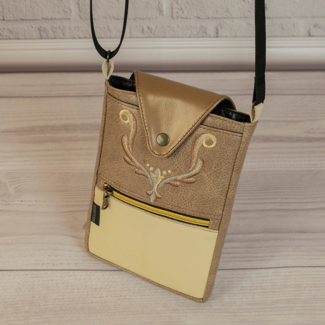 MAGENTA JOLENE CROSSBODY PHONE BAG