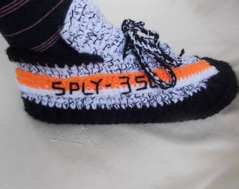 yeezy slippers zebra