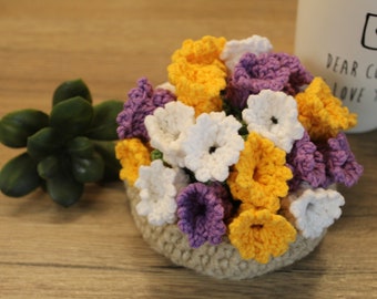 Crochet flower coasters, 2, 3 or 4 pieces in a set plus a basket. Perfect for gifting to friends, a gift for any occasion, Handmade decor