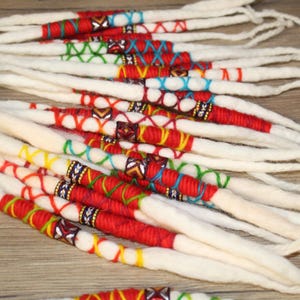 5 pieces martenitsas, handmade martenitsas, martenitsas from Bulgaria, martenitsas of wool, martenitsas for health, 5 martenitsas bracelets