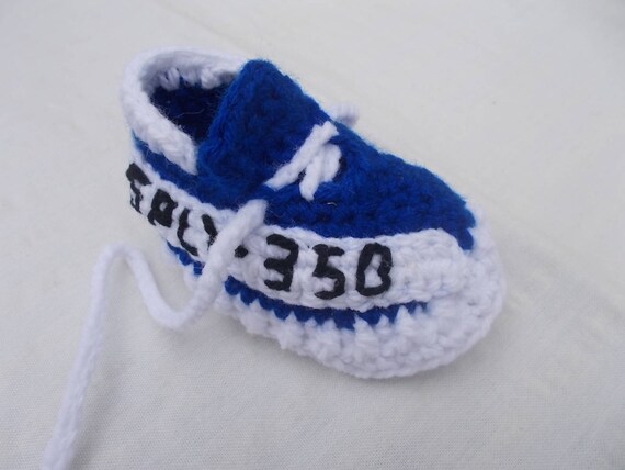 yeezy baby slippers