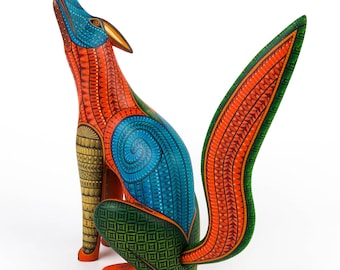 Heulender Kojote – Holzschnitzerei aus Alebrije, Oaxaca – Nestor Melchor