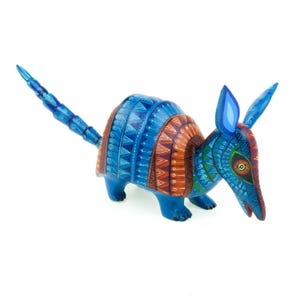 Zapotec Armadillo - Oaxacan Alebrije Wood Carving