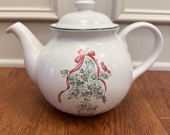 Corelle Coordinates Holiday Tea Pot Christmas Topiary Cardinal Stoneware