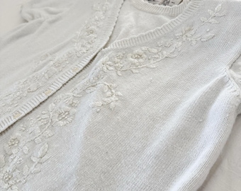 Vintage Kathie Lee Sweater Short Sleeve Cream Cottage Core Floral Embroidery