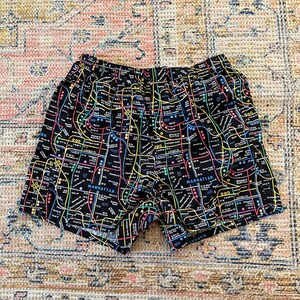 Vintage jaren 90 New York City Subway Map Under Statements By Josh Bach Medium unieke herenshorts retro hiphop streetwear Unieke NYC-shorts