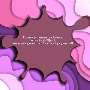 Peut inclure: Fond d'art papier abstrait avec un sch&eacute;ma de couleurs violet, rose et blanc. L'arri&egrave;re-plan pr&eacute;sente un design ondul&eacute; en couches. Une forme de projection brune au centre de l'image contient du texte qui se lit comme suit : "Pour plus de th&egrave;mes et d'id&eacute;es (y compris HP !) visitez, www.instagram.com/paintandpapercraft"