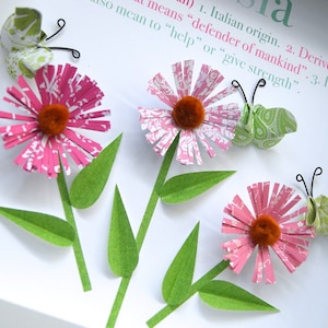 Daisy Flower Baby Art, cartello con nome per bambina, arredamento per cameretta con margherite rosa e farfalle, stampa floreale del mese di nascita - Margherite di aprile