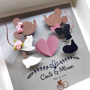Mickey und Minnie Mouse Jubiläumsgeschenk, Mickey und Minnie Hochzeit, Papiergeschenk zum ersten Jahrestag, Benutzerdefinierte Mickey & Minnie Kissing Print
