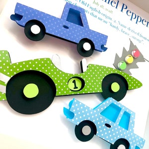 Letrero con nombre de bebé en forma de coche de carreras, decoración personalizada para guardería de carreras, regalo único para baby shower de niño, decoración moderna de coche de juguete, regalo personalizado con nombre de bebé