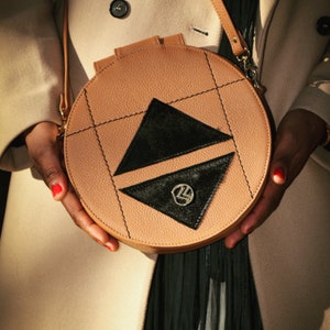 Brown shoulder bag for women - Brown round leather bag