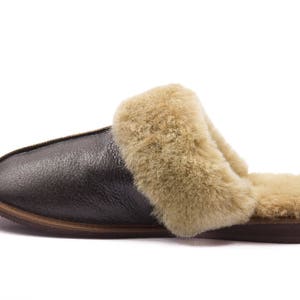 Men's leather sheepskin slippers Really elegant and classic High quality handmade in EU image 3