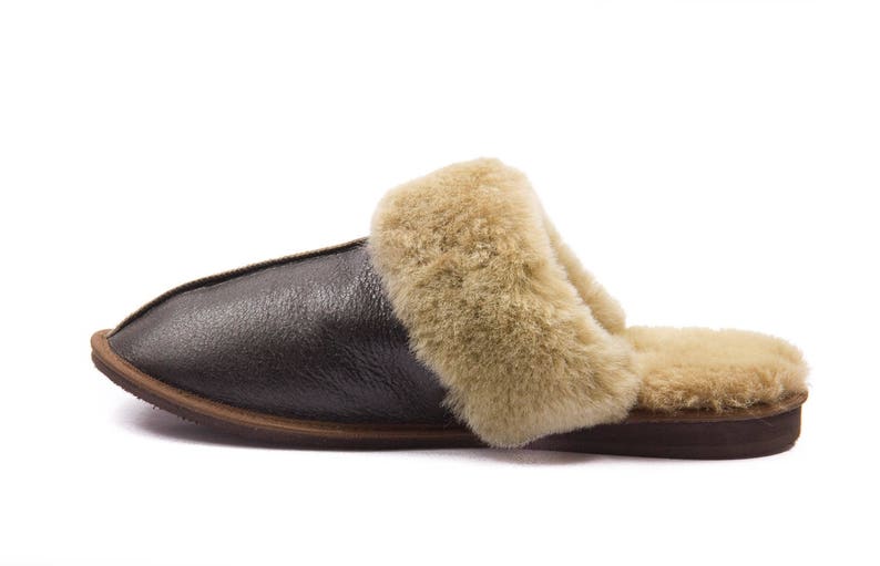 Men's leather sheepskin slippers Really elegant and classic High quality handmade in EU image 3