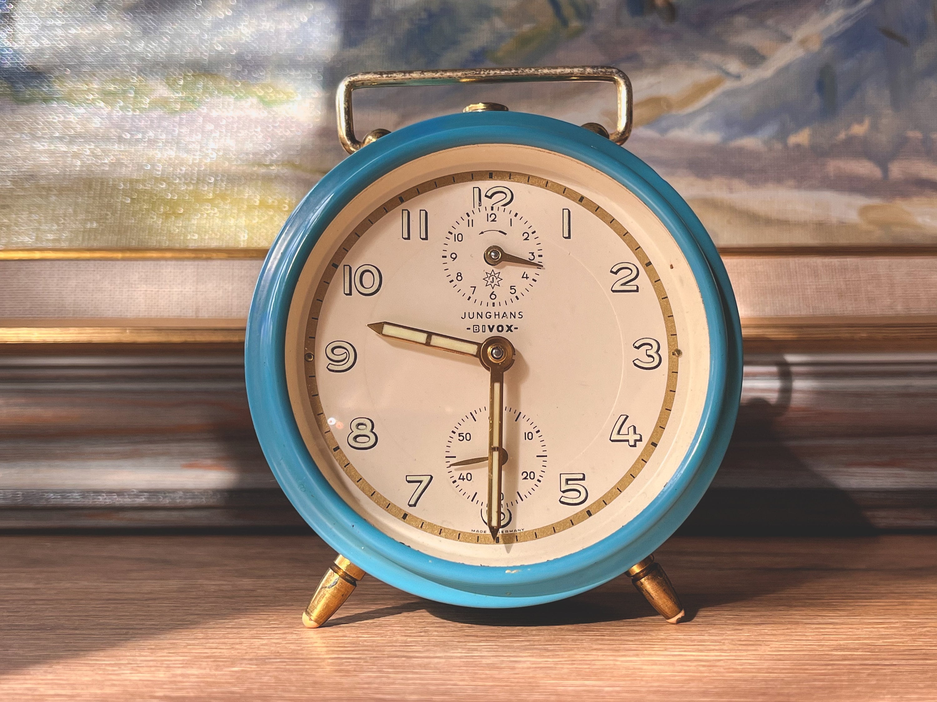 Junghans Bivox de los años 30: un reloj despertador de sobremesa