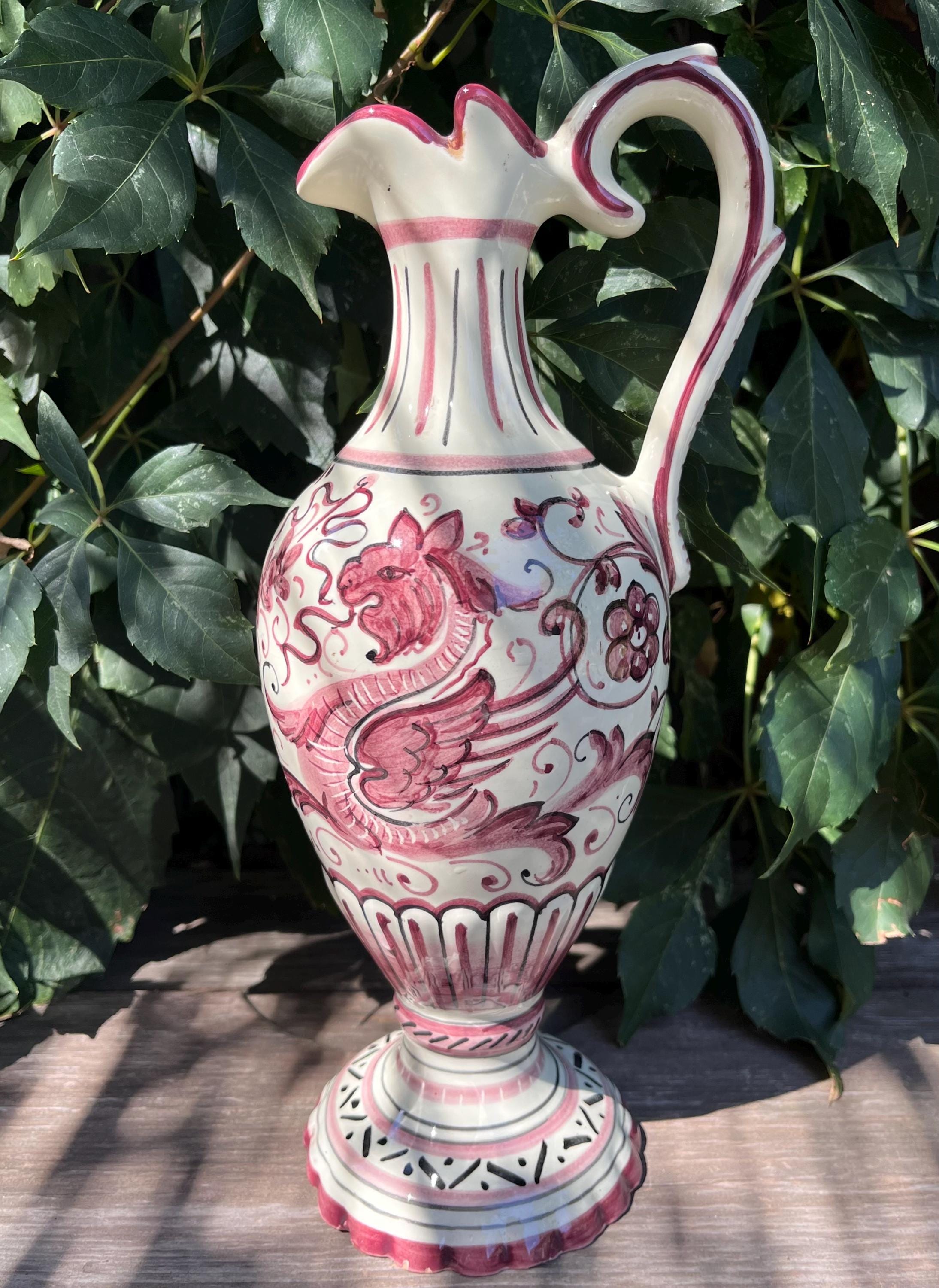 イタリア伝統工芸 デルータ焼 ドラゴン花模様ピッチャー ラファエレスク デルータ・マヨリカ陶器のピッチャー（手描き、イタリア製