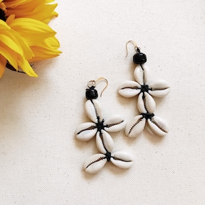 Mami Wata Cowrie Earrings// Cowry Earrings, Seashell Earrings, Shell Earrings, Beach Jewelry, Natural, Ethnic Earrings, African Jewelry
