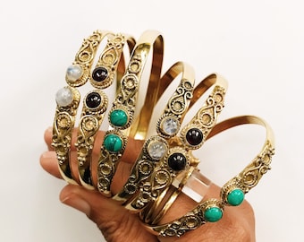 Puños Naini // Puños de piedra vintage, joyería afrocéntrica, joyería india, puños tribales, pulseras apilables, joyería de festival, puños apilables