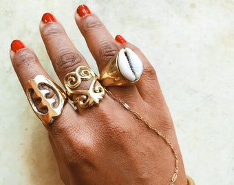 Cowrie Signet Ring // Brass Cowrie Ring,Afrocentric, African Style, African Jewelry, Bohemian Jewelry, Ethnic Jewelry, Brass Signet Ring