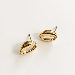 Gold Cowrie Shell Earrings // Cowry Studs, Seashell Earrings, Shell Earrings, Beach Jewelry, Nature, African Jewelry, Afrocentric Earrings