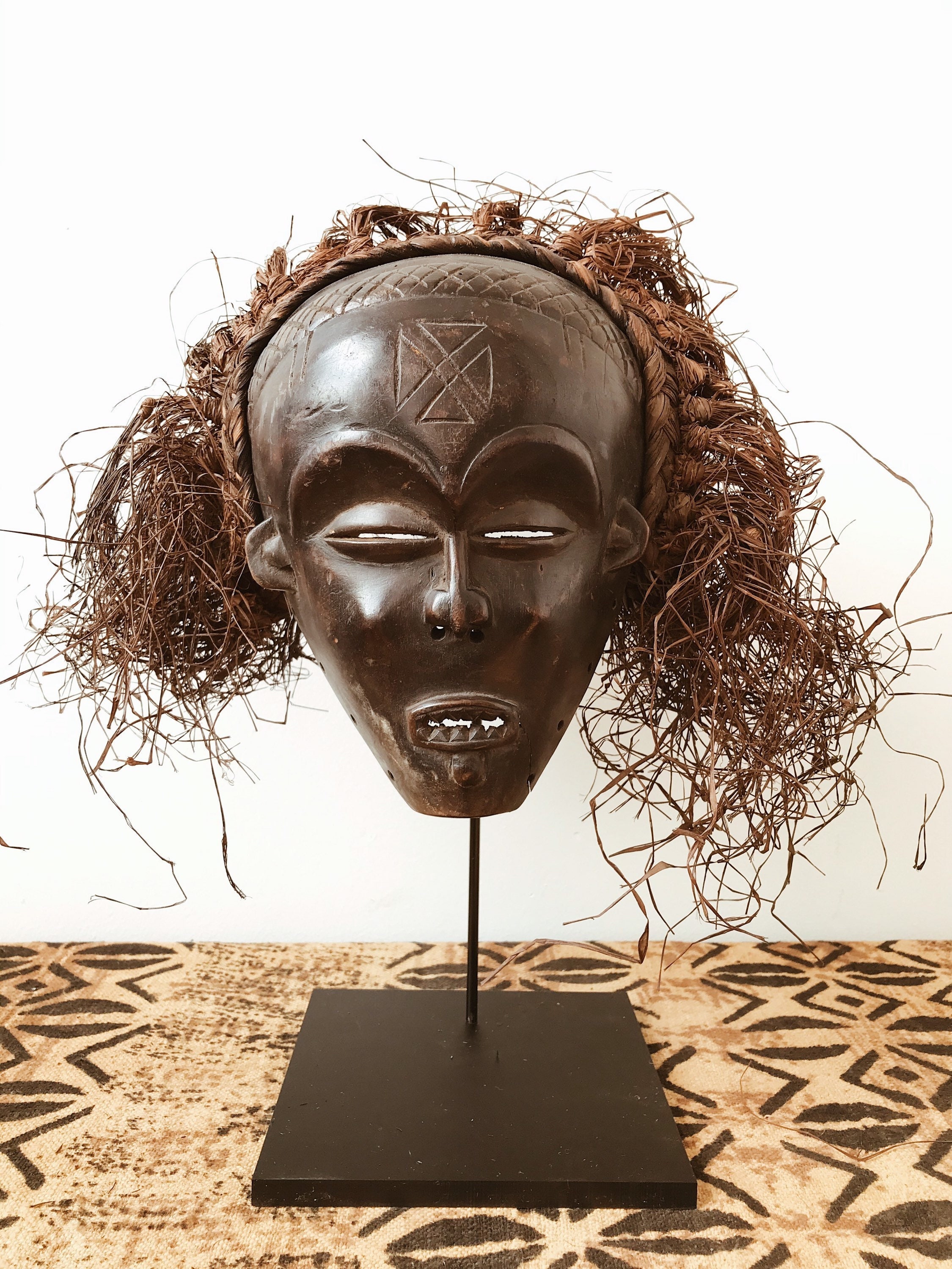 Vintage Mwana Pwo Chokwe African Mask With Raffia Hair // Wood