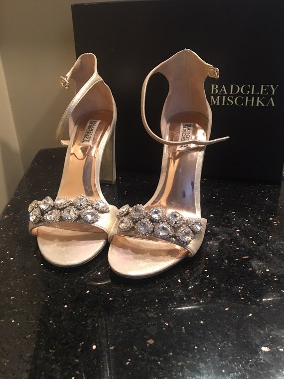 ladies metallic shoes