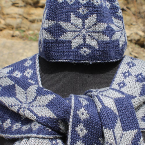 24. Hand knitted scarf and a hat.Double Knitted scarf and hat.Knitted reversible scarf and hat, two-side scarf and hat, set shops