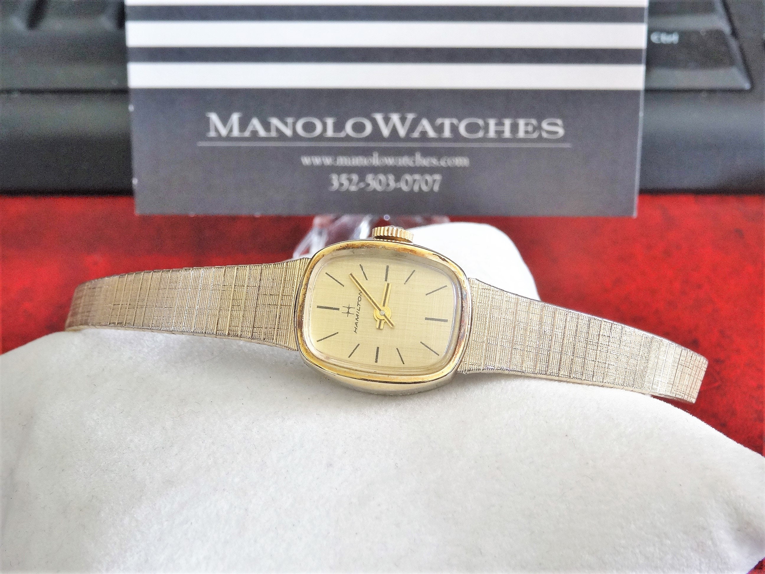 Vintage 1960's Hamilton 10K Rolled Gold Plated Bezel Winding Vintage 1960's Hamilton 10K Rolled Gold Plated Bezel Winding