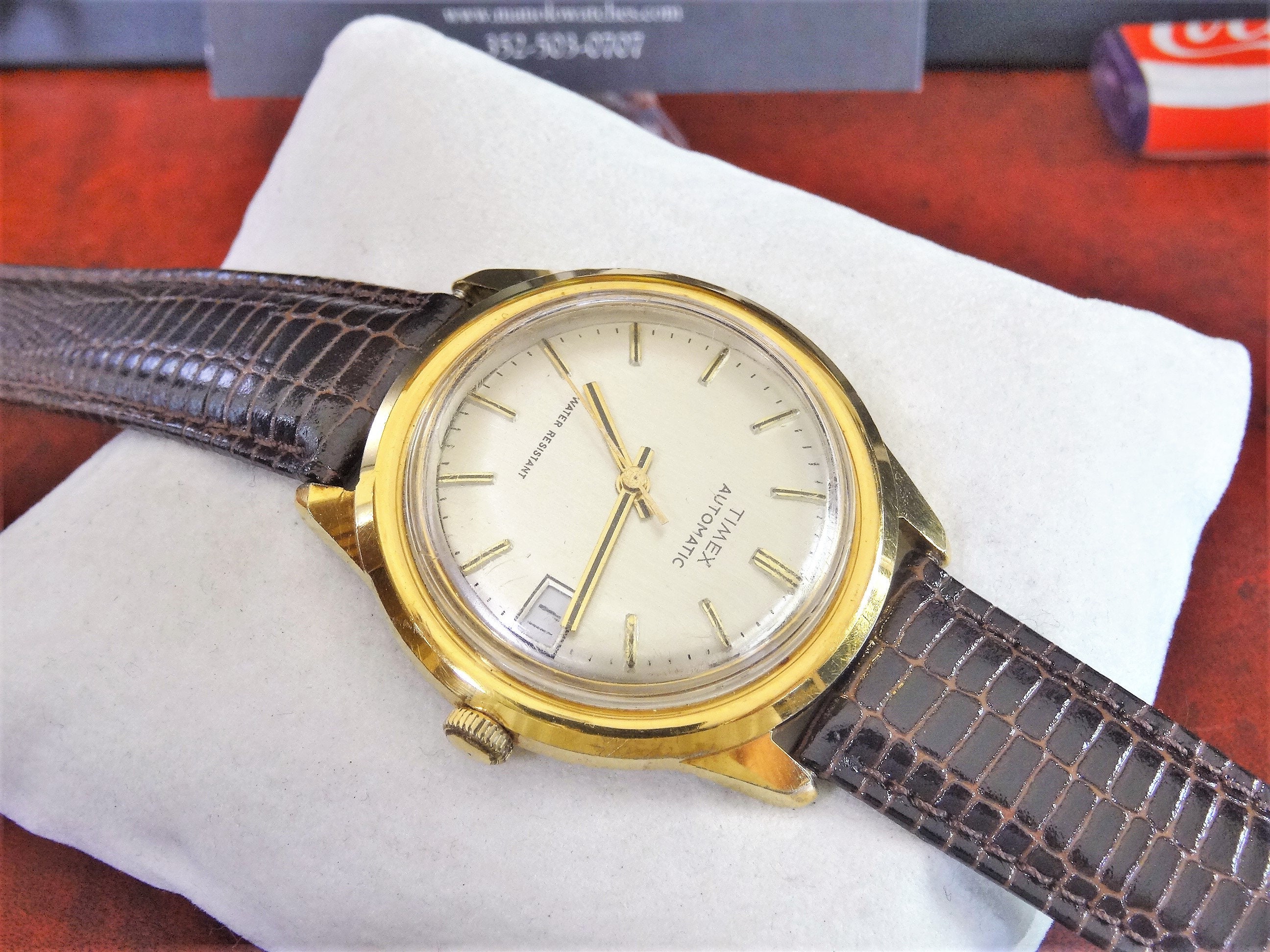 Vintage Timex Gold Tone Automatic Water Resistant Mens Watch W/ 18mm ...