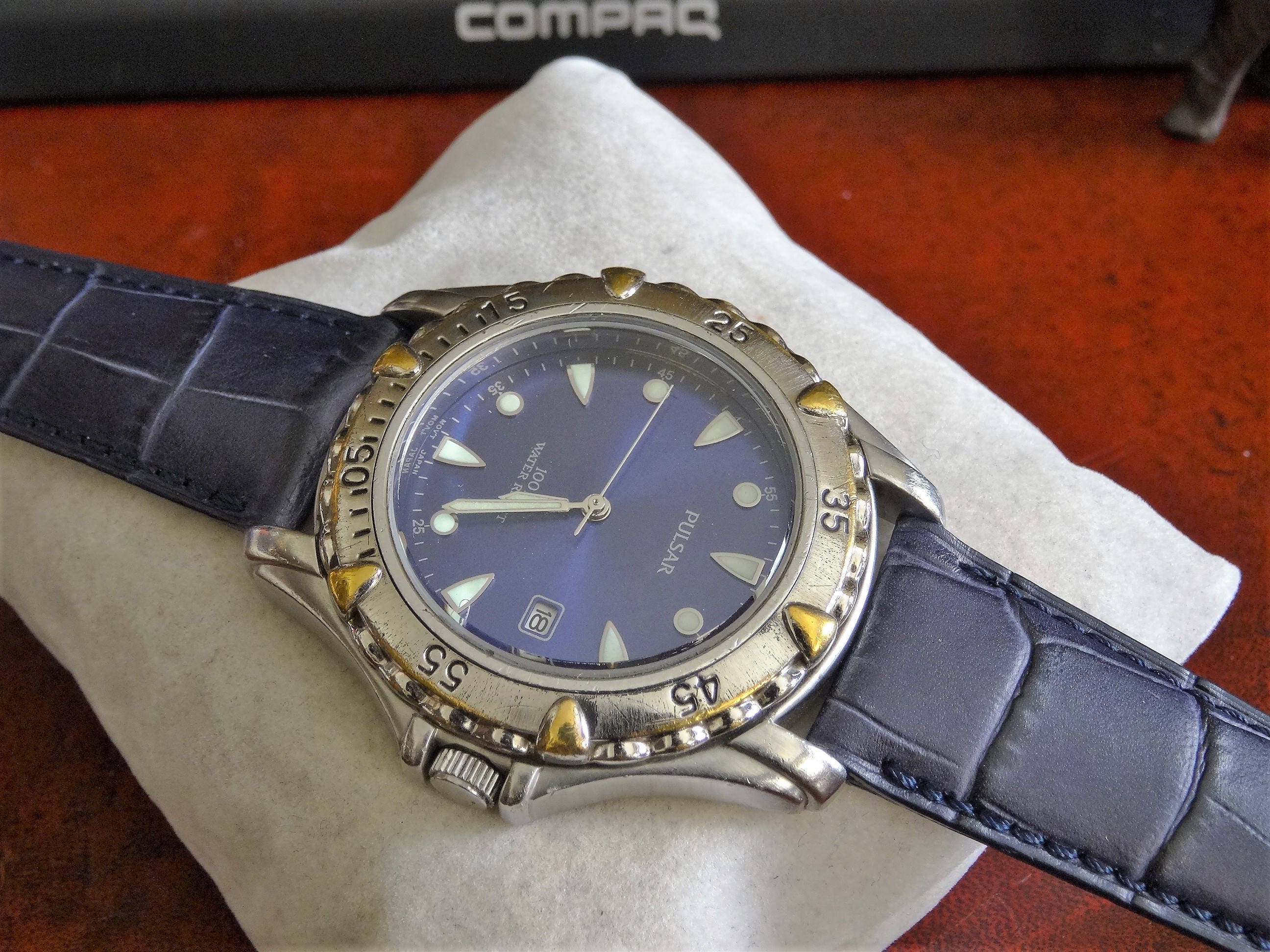 Reloj pulsar 100m water resist deals