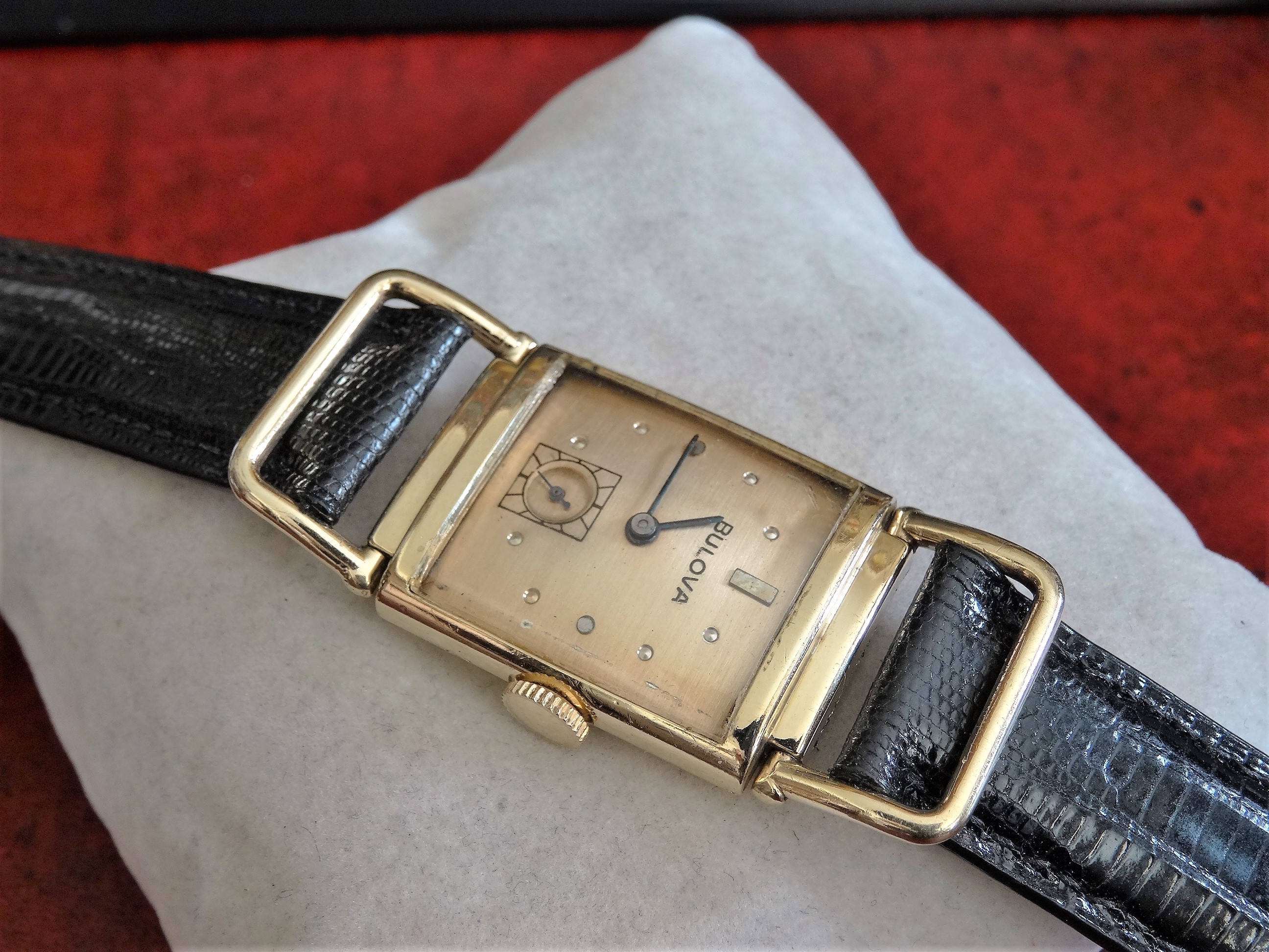 Vintage 1940s Bulova 14K Gold Filled Watch With Lizard Band 