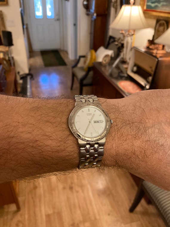 2008 Citizen White-Dial 1102-S65840 Day/Date Water