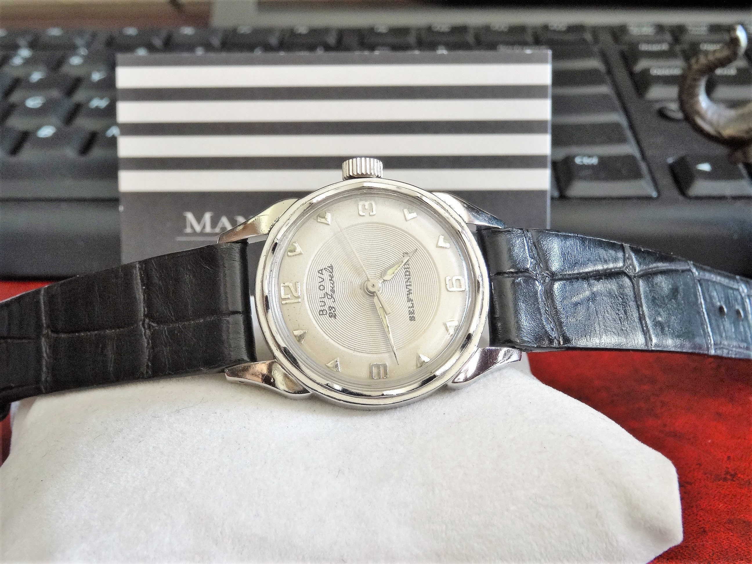 コ*ツ様 【ヴィンテージ】Bulova ブローバ　自動巻き腕時計 23 Jewe 1959年製 ブローバ 自動巻き 23石 刻印入り メンズ腕時計 16mm
