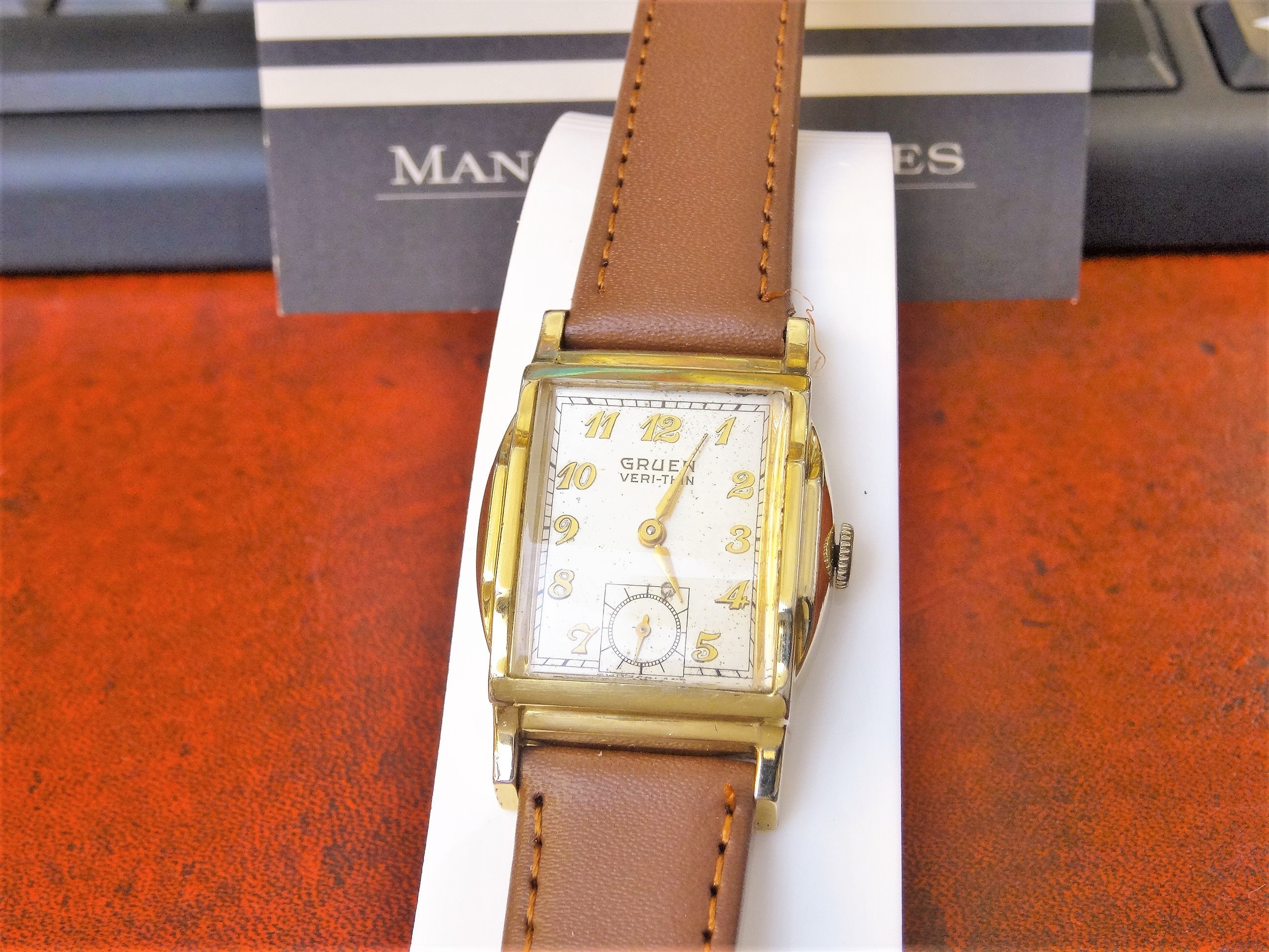 Vintage Gruen Veri-thin 10K G.F. Bezel Hand Winding Men's Watch W